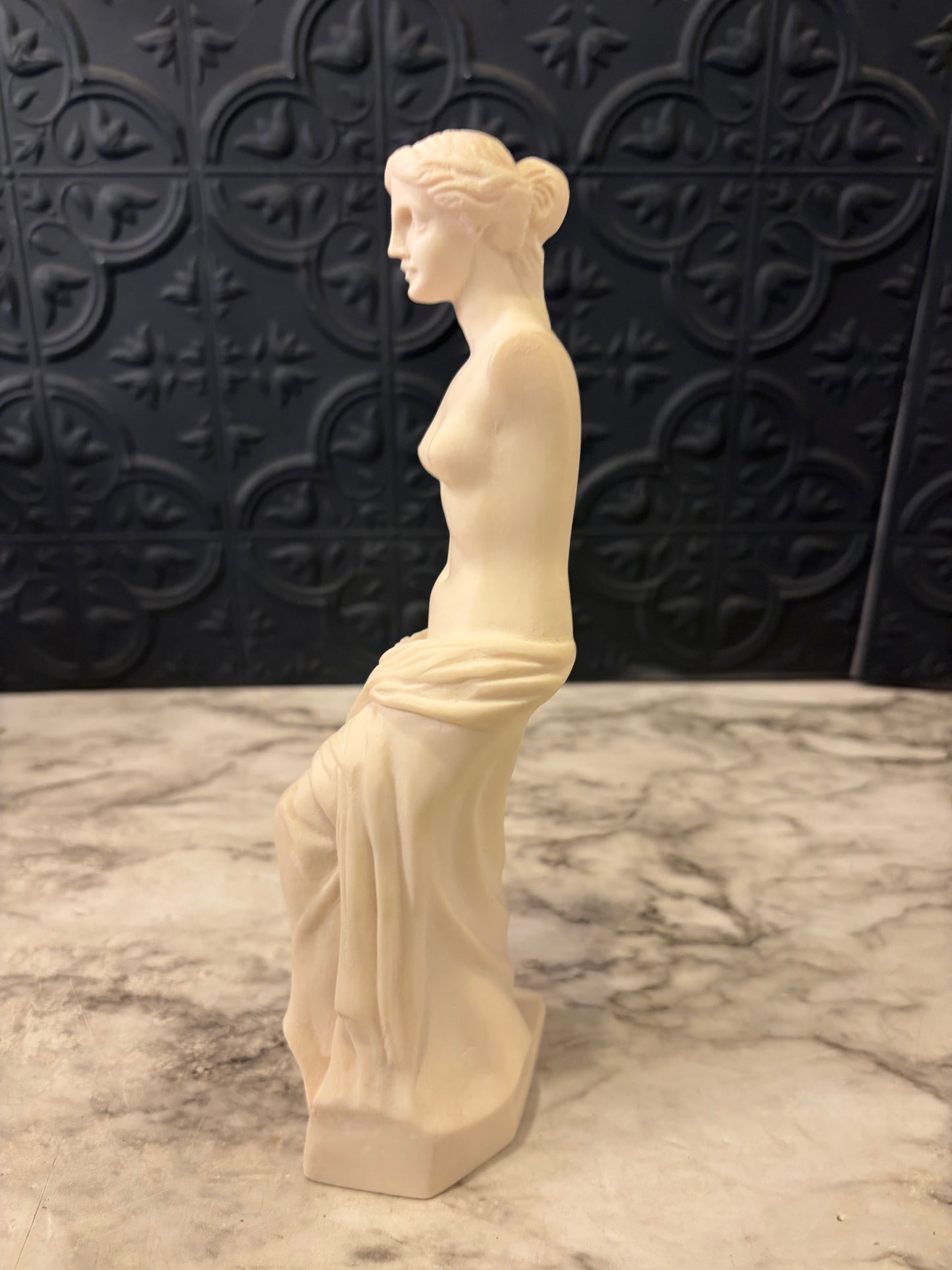 Venus DeMilo Statue 9.5" Tall
