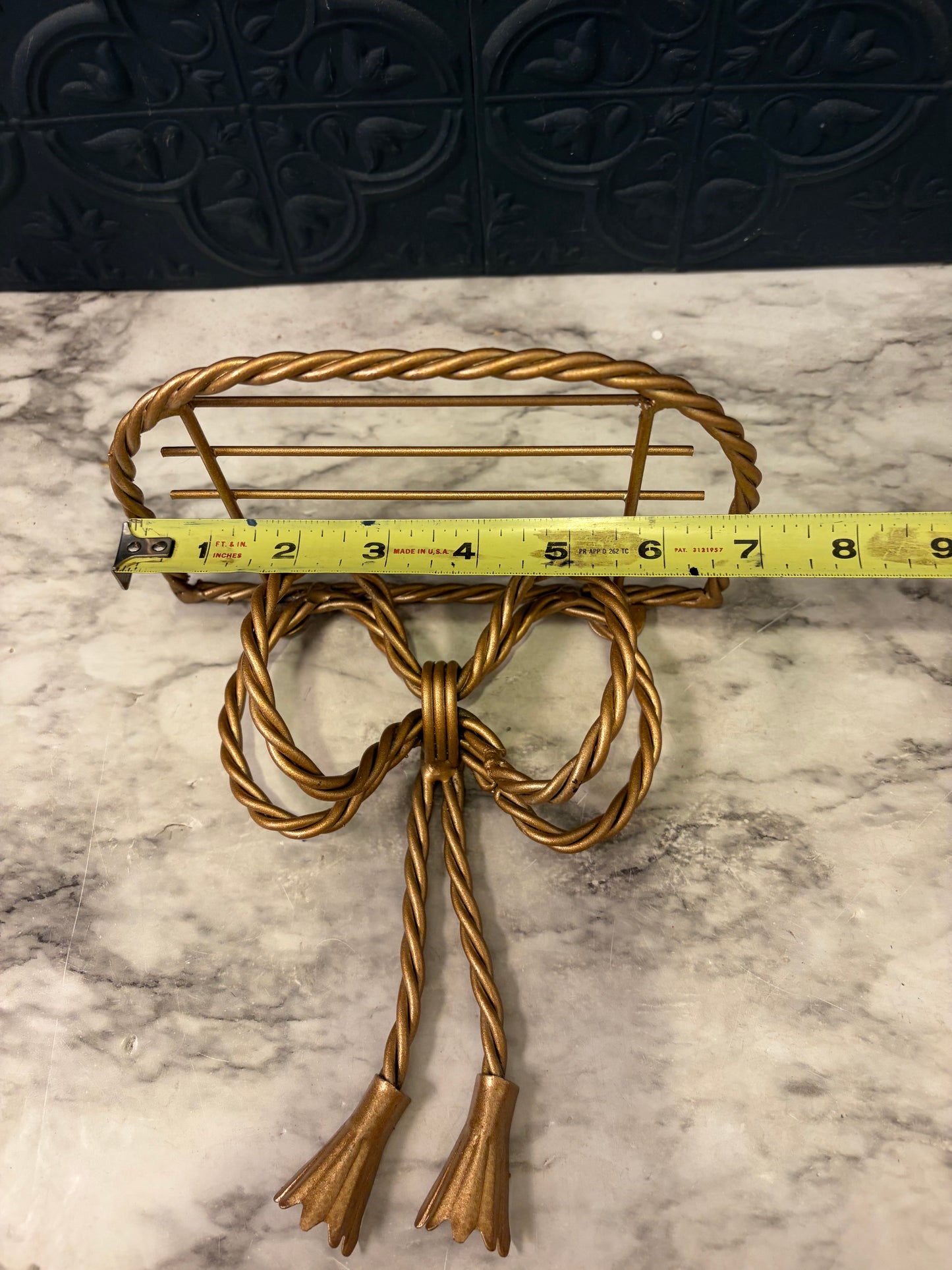 Twisted Gold Metal Bow Shelf