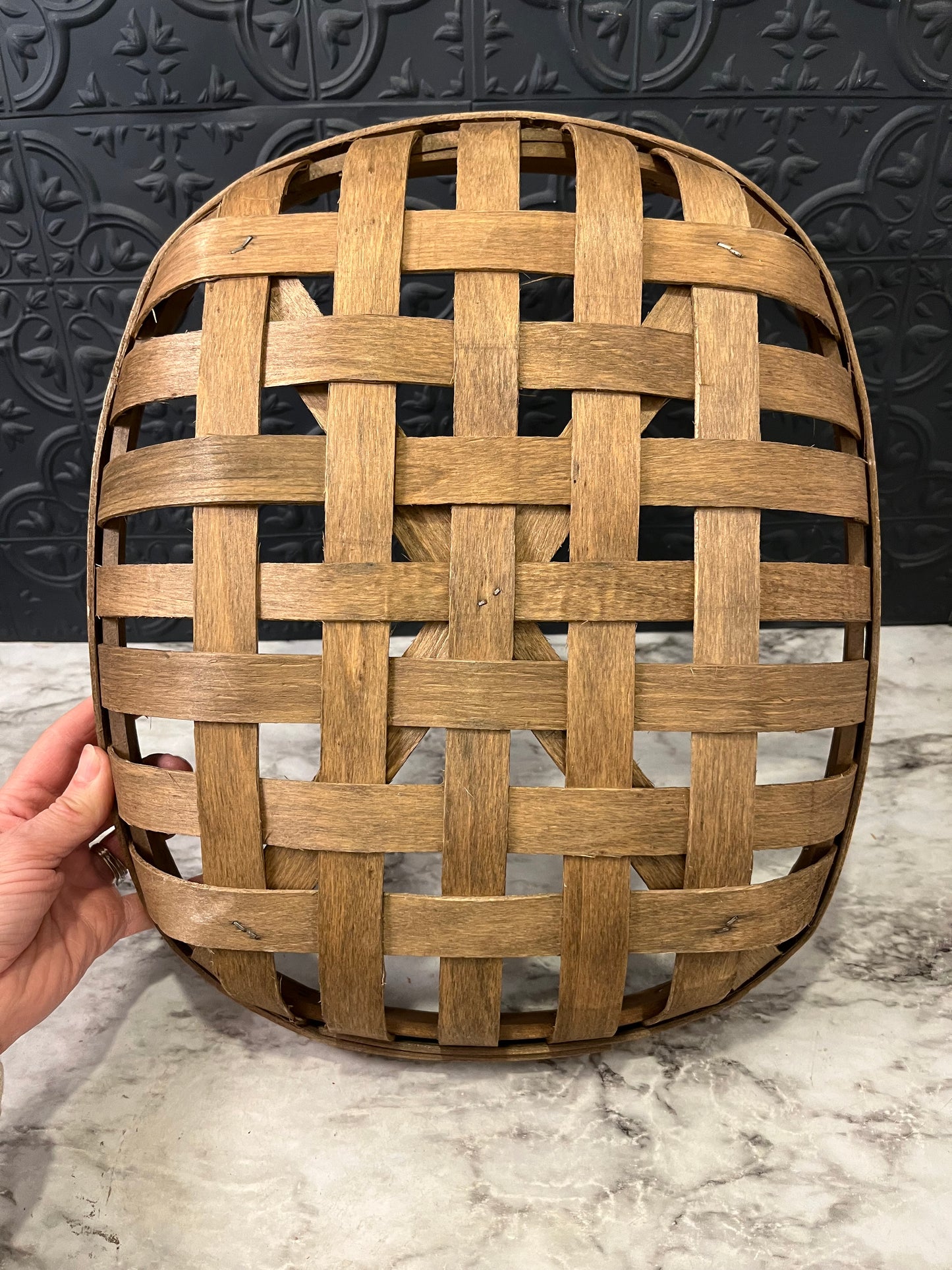 Tobacco Basket