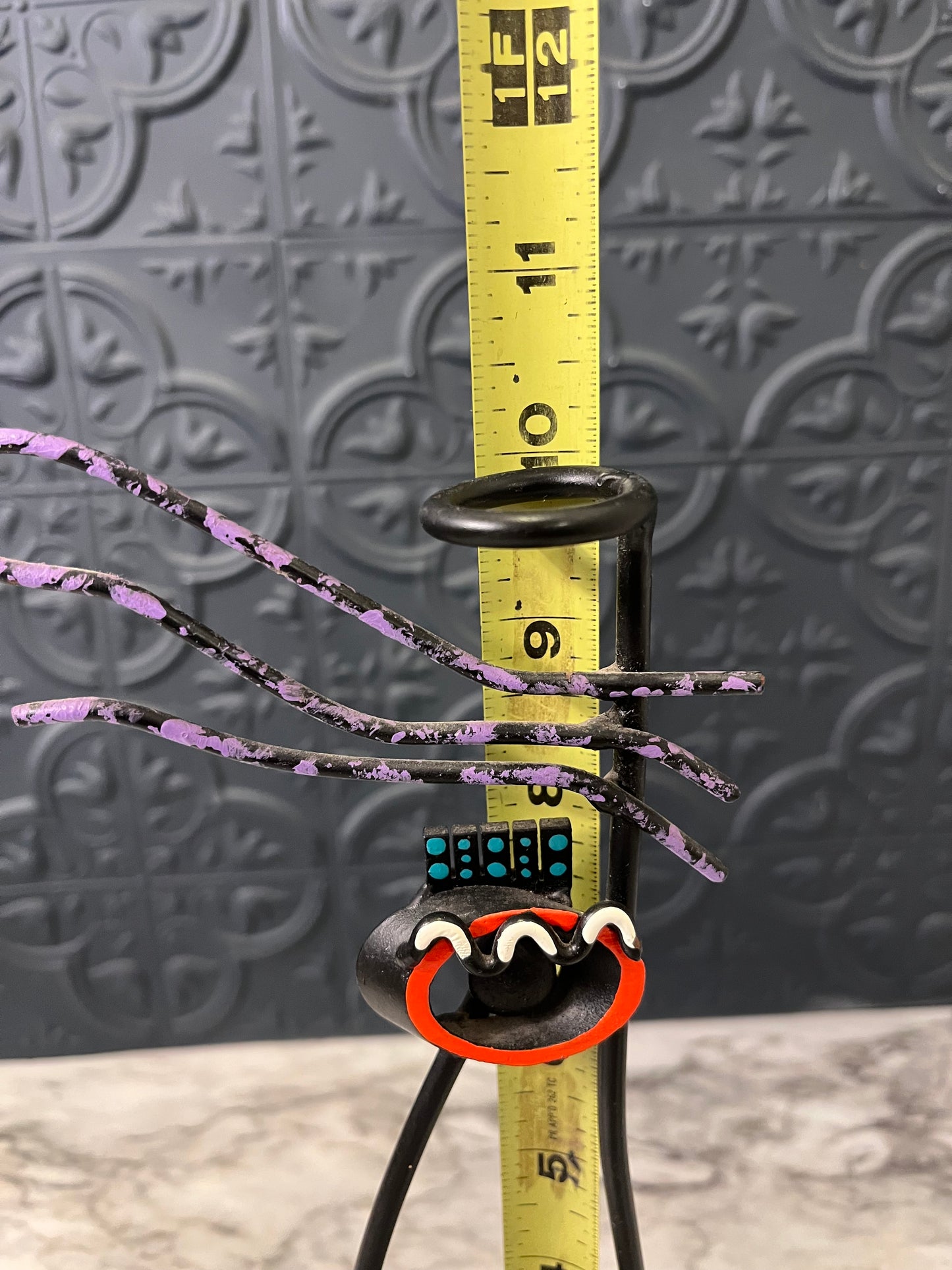 Metal abstract candle holder
