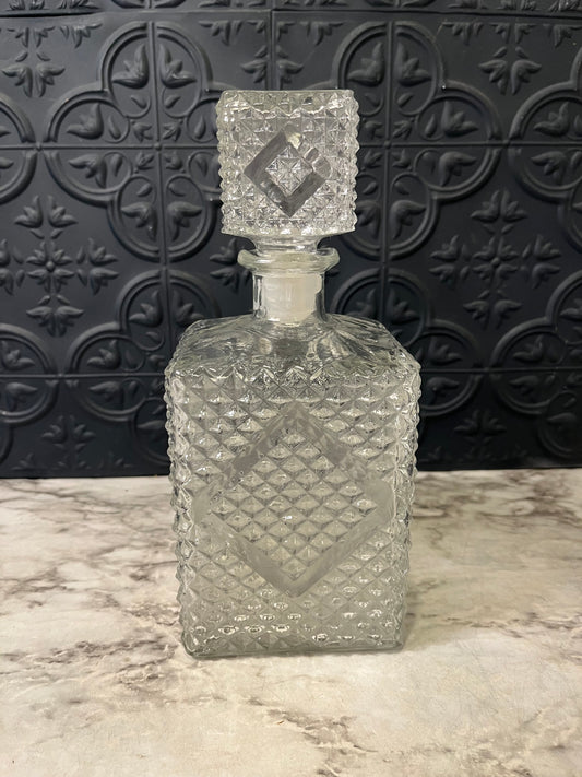 Glass Diamond Point Decanter with Diamond shape