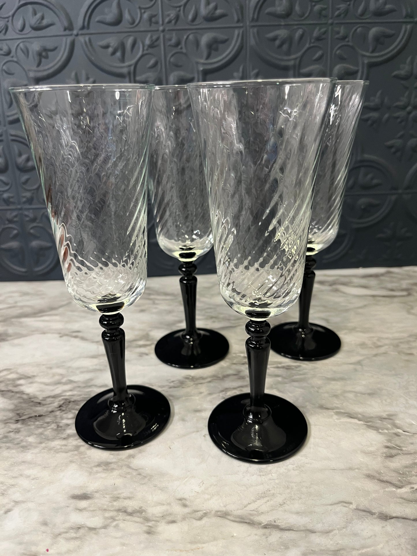 Set of 4 Luminarc Black Stem Crystal Flutes