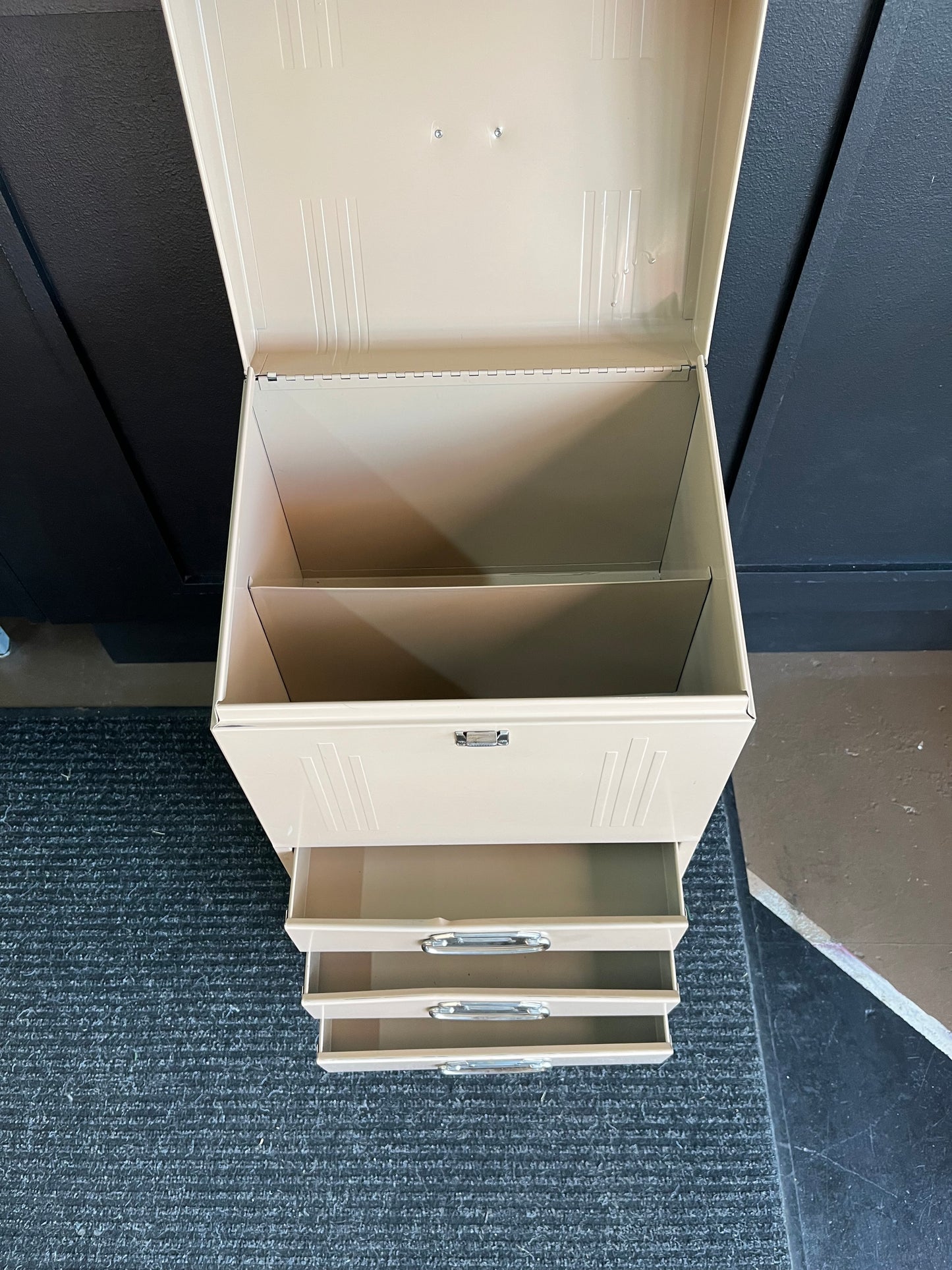 Vintage Metal 6 drawer file cabinet