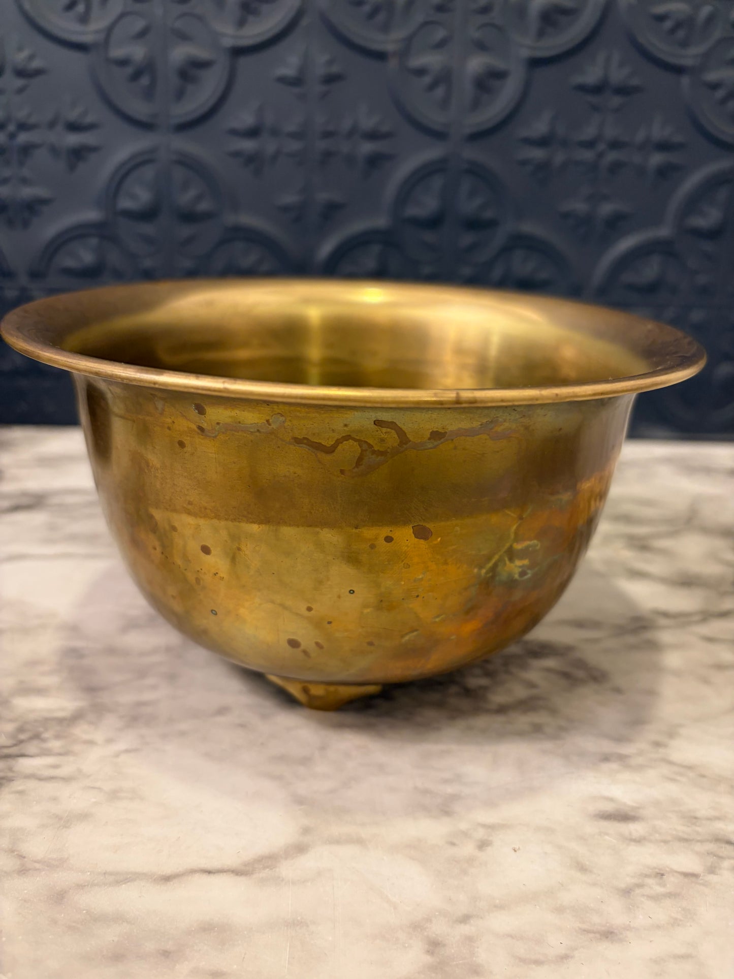 7" Brass Bowl with 3 Feet (1)