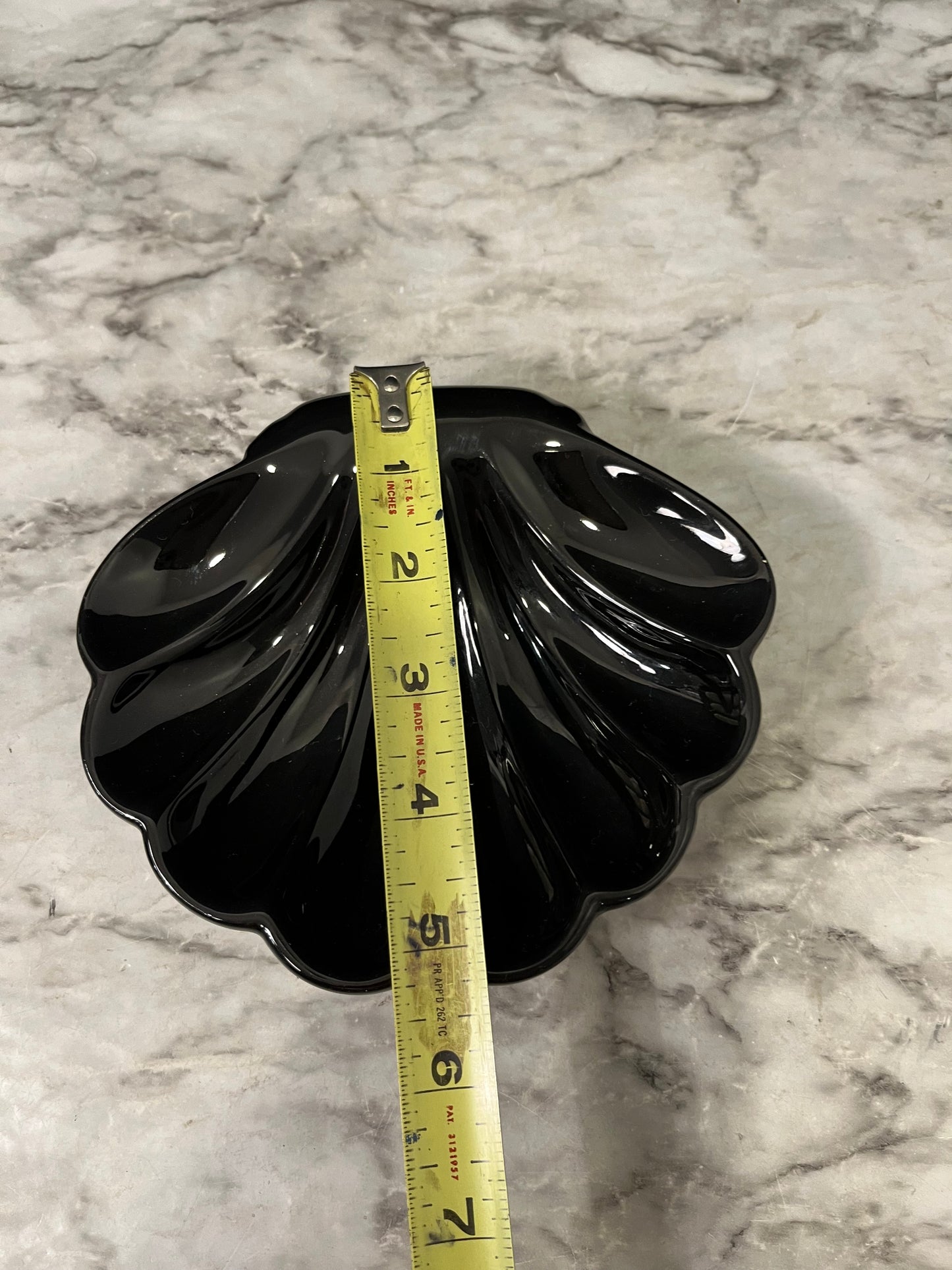 Black Ceramic Shell Bowl