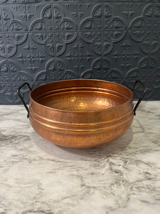 Hammered Copper Round pot with Black Metal Handles