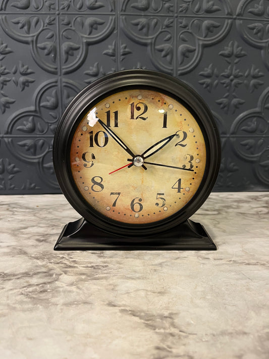 Round Black mantle clock