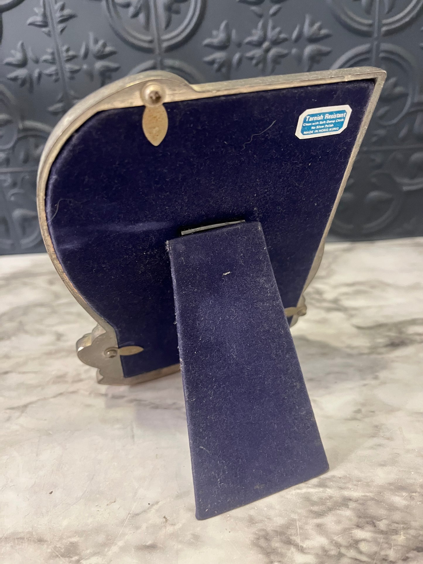 Tarnish Resistant Swan Frame