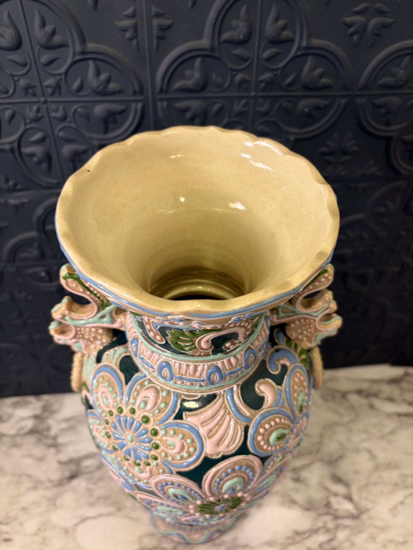 Hand Painted Moriage Japanese Vase