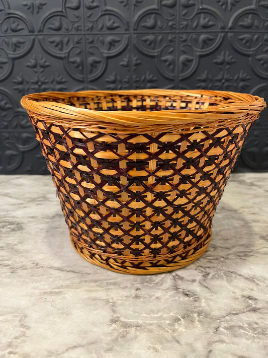 Vintage basket with Dark Strands