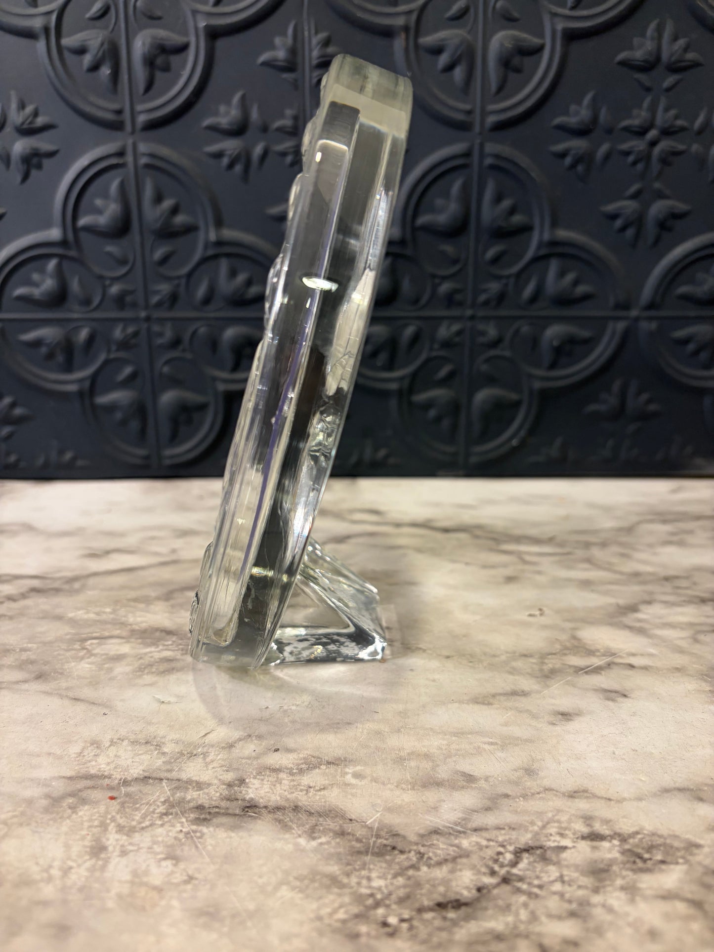 Standing Oval Glass Frame
