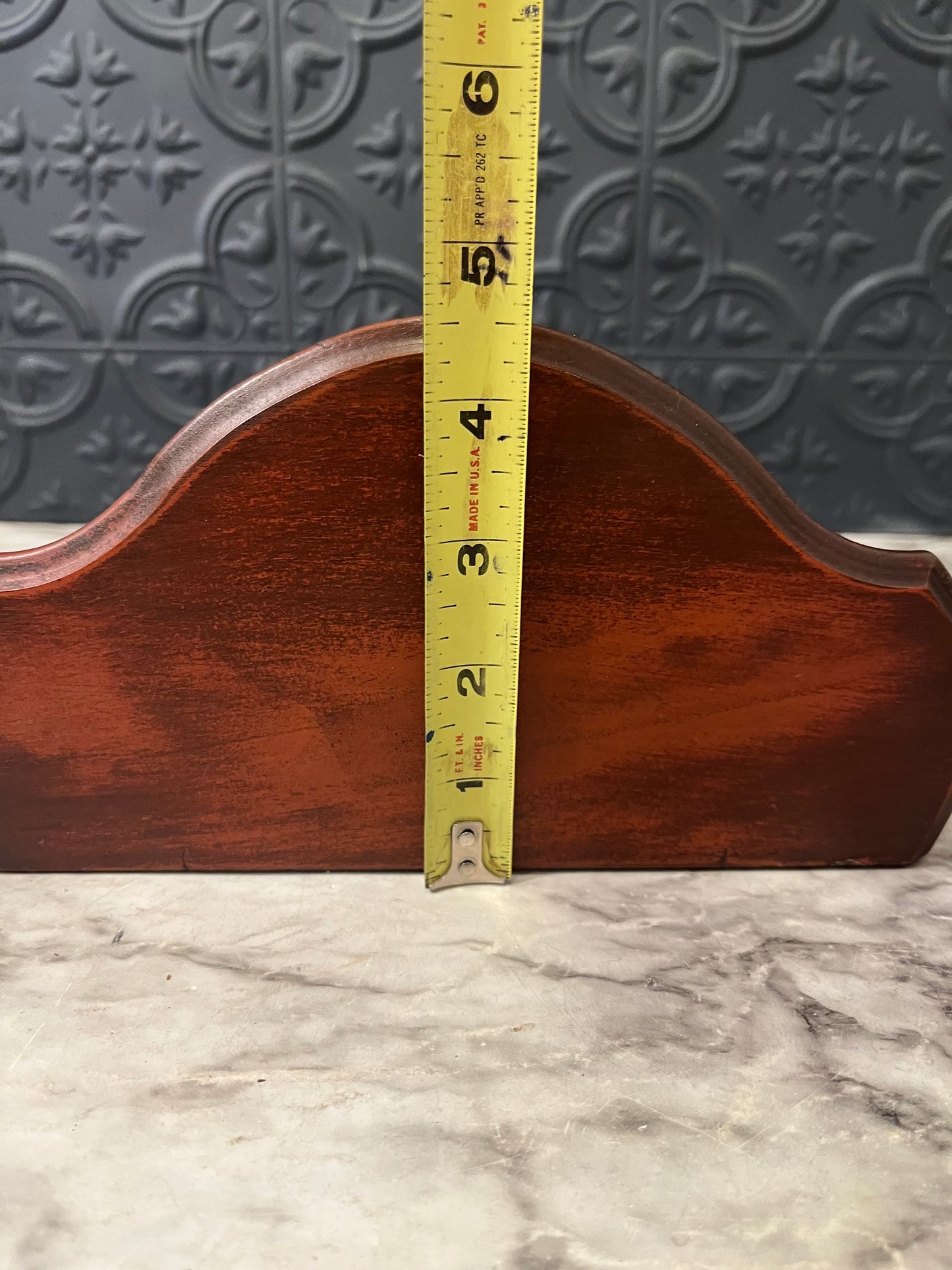 Syroco Wood Drape Wall Ledge