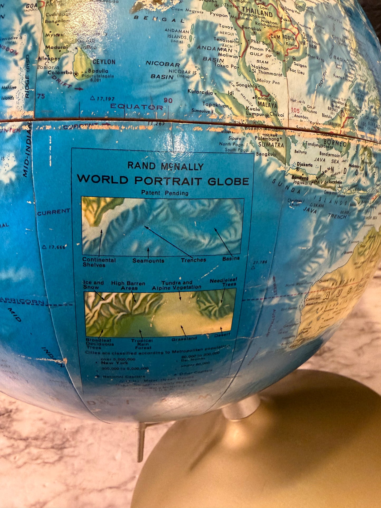 Rand Mcnally World Portrait Globe Silver tone Base