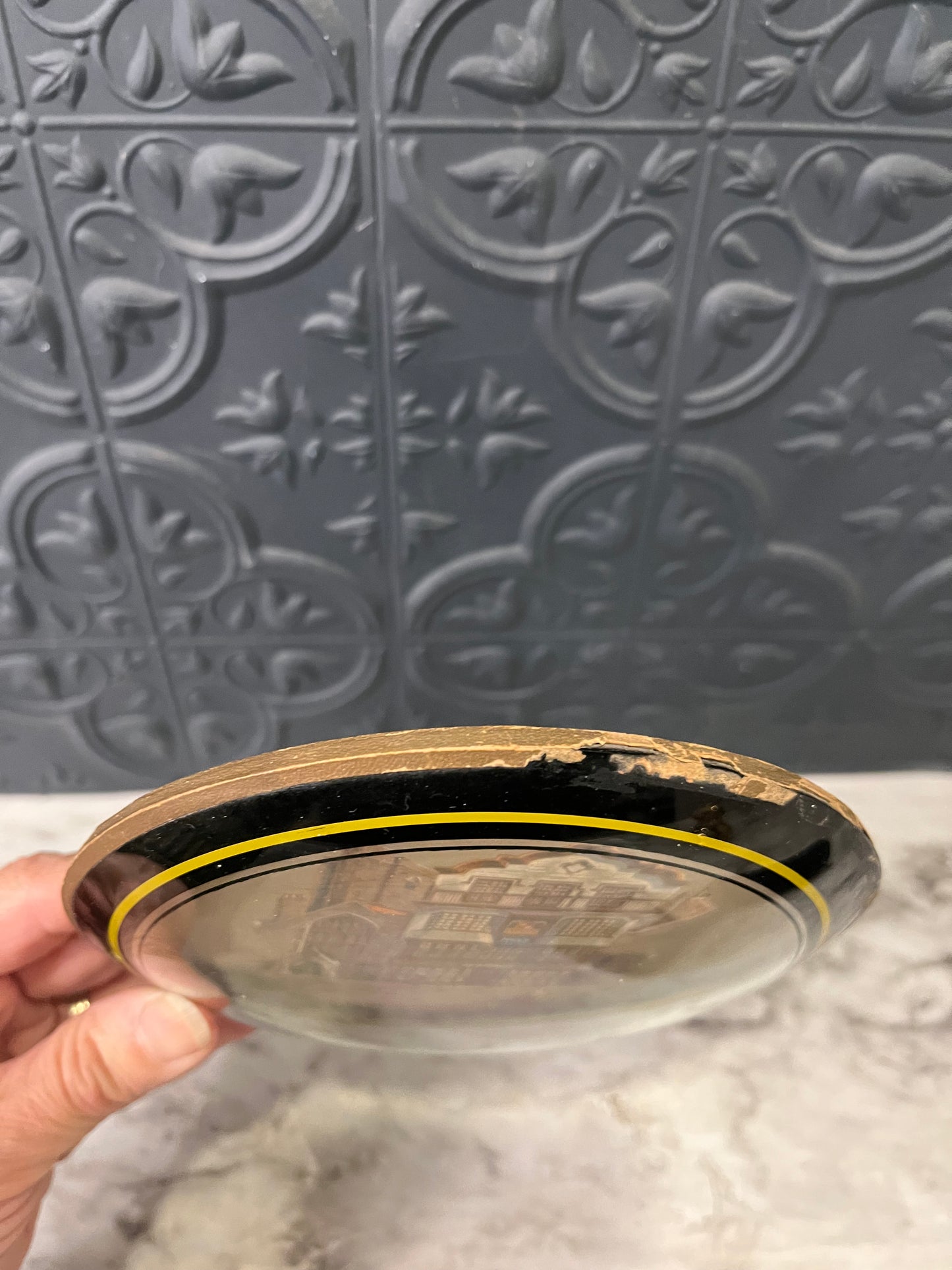 Mol's Coffe House Hanging Convex Glass