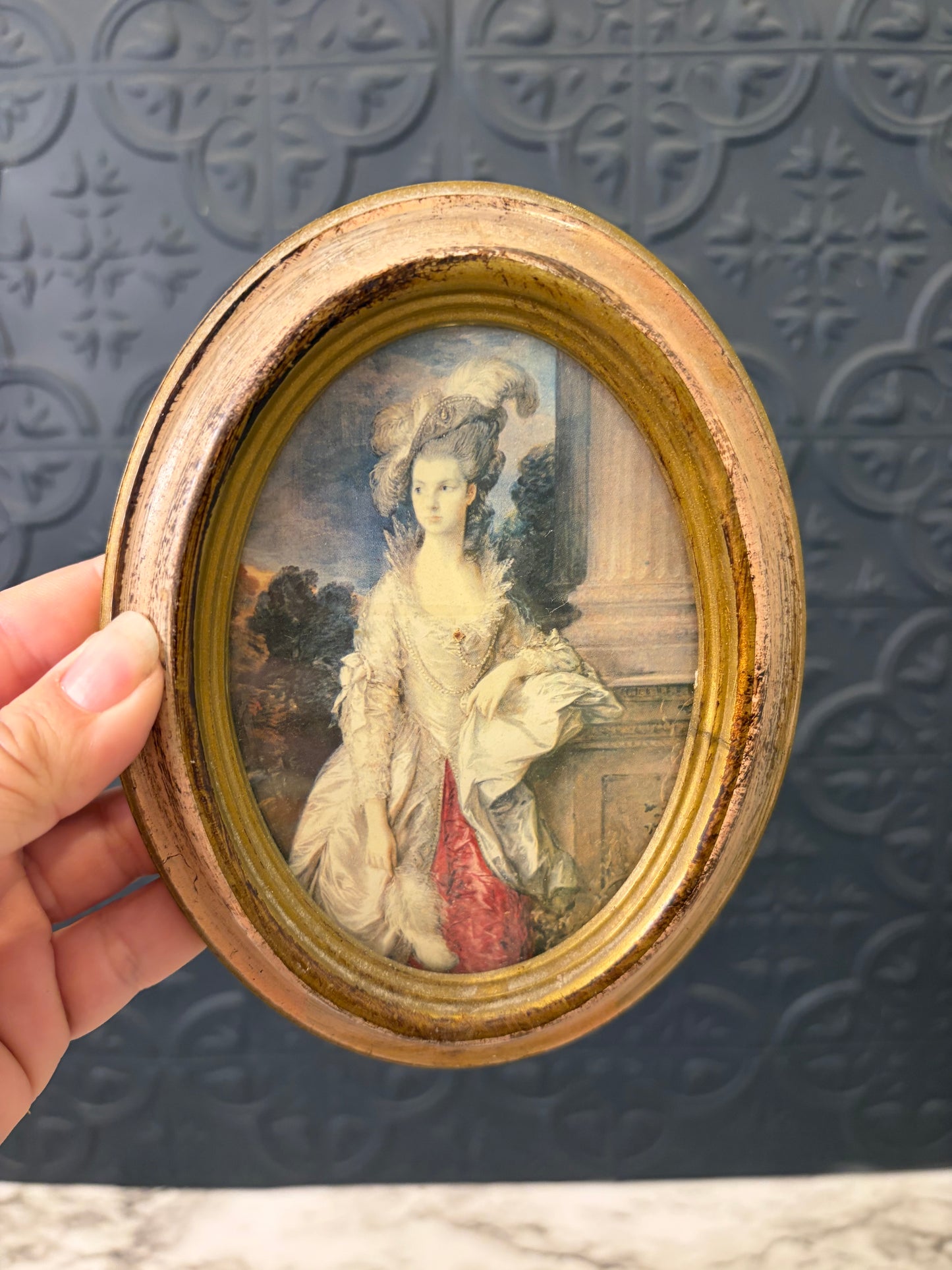 Oval Italian Print The Honorable Mrs Graham Plastic Frame
