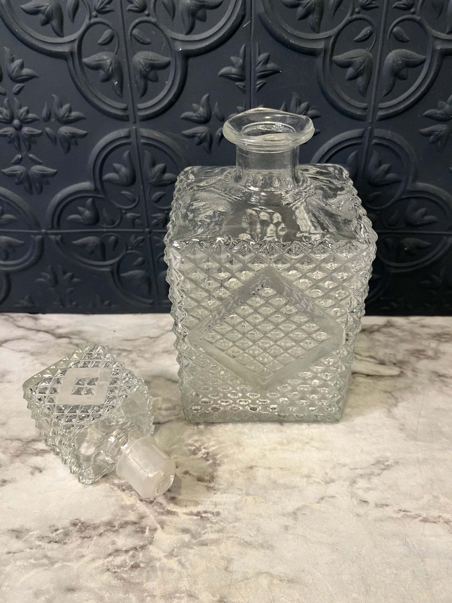 Glass Diamond Point Decanter with Diamond shape