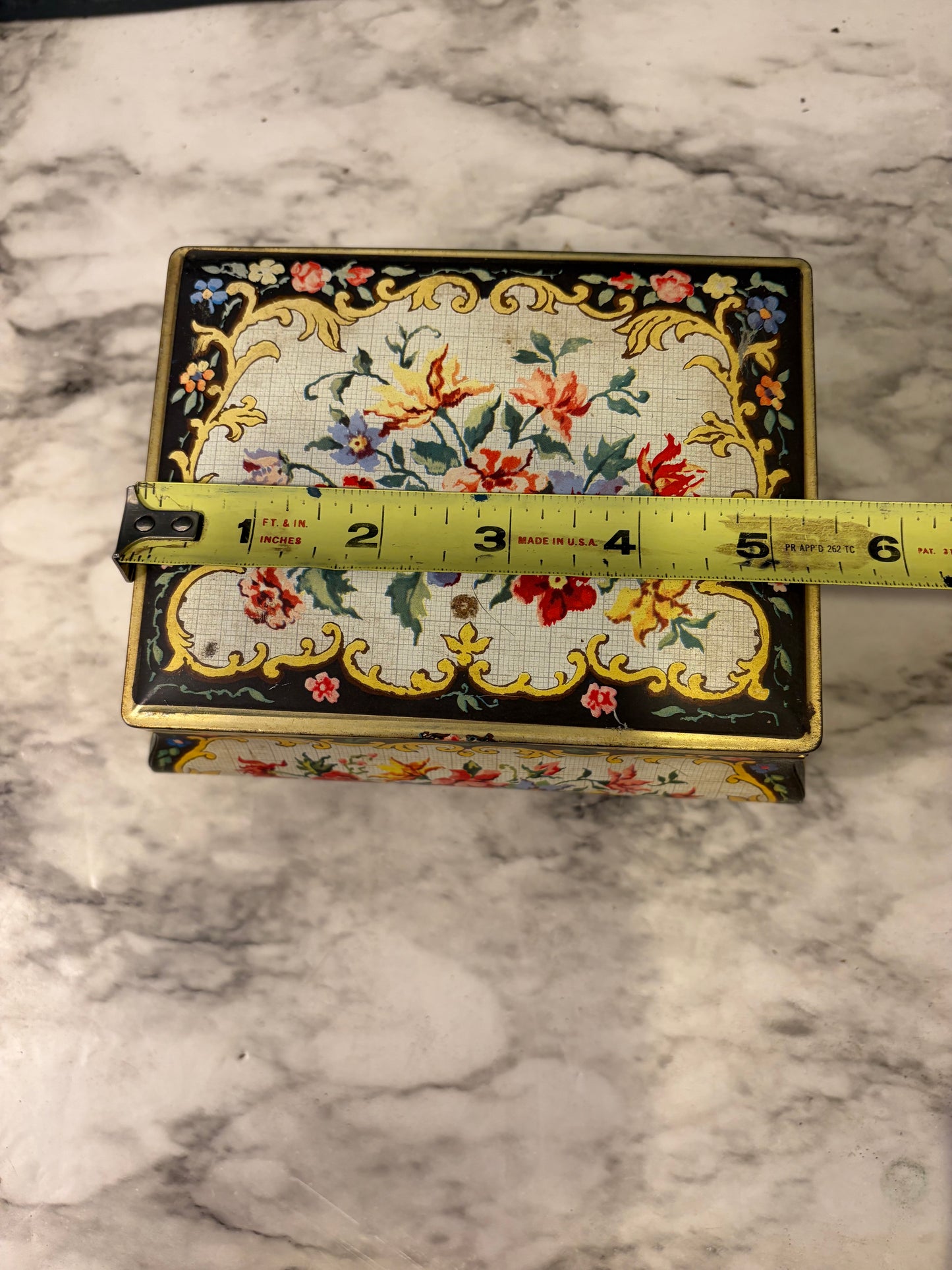 Floral Pattern Biscut Tin