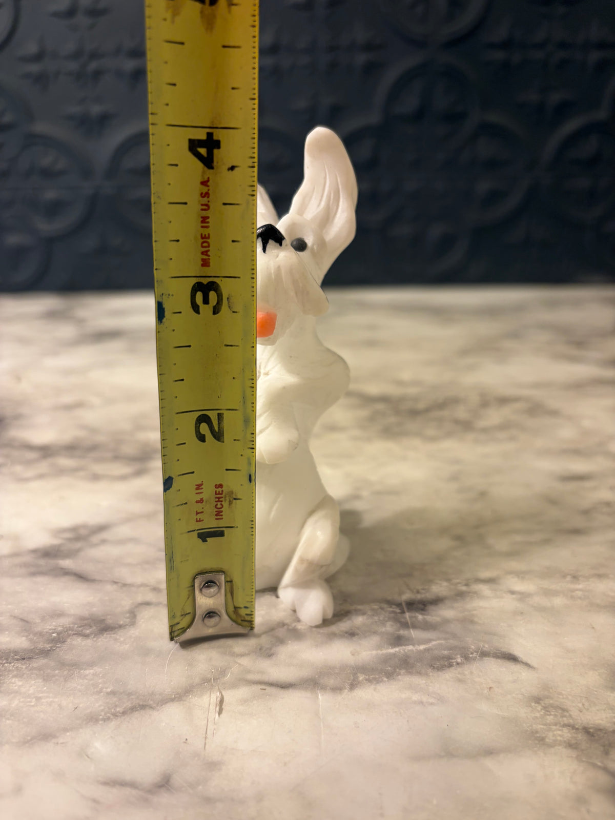 Alabaster Scotty Dog Up
