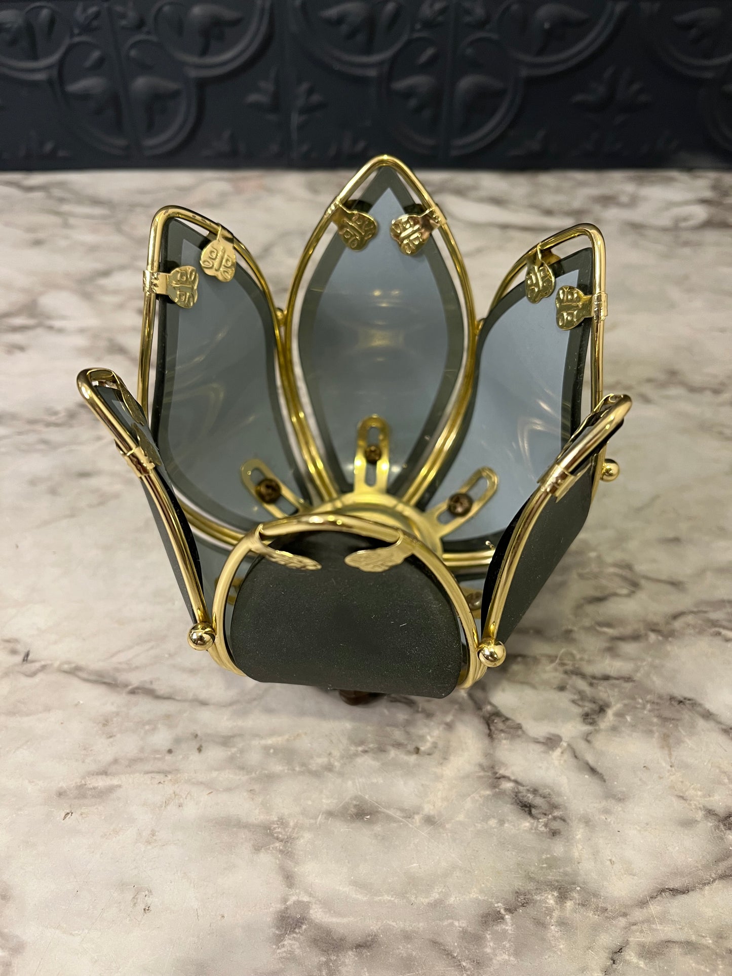 Partylite Smoke color lotus tealight holder