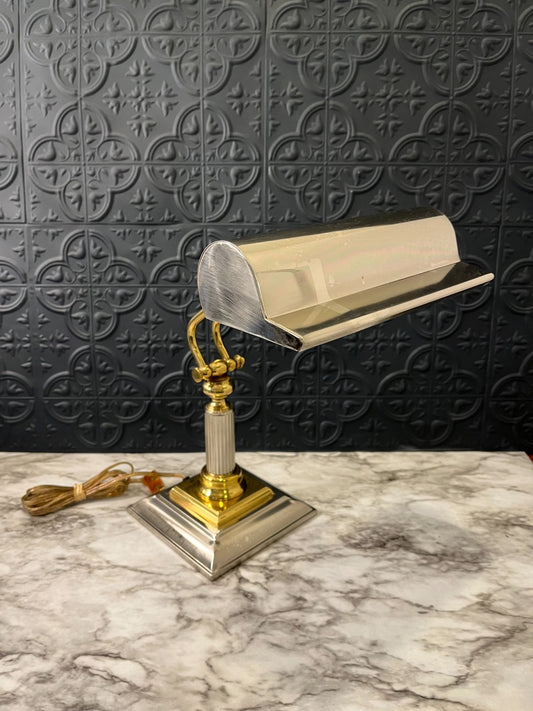 Two tone bankers lamp