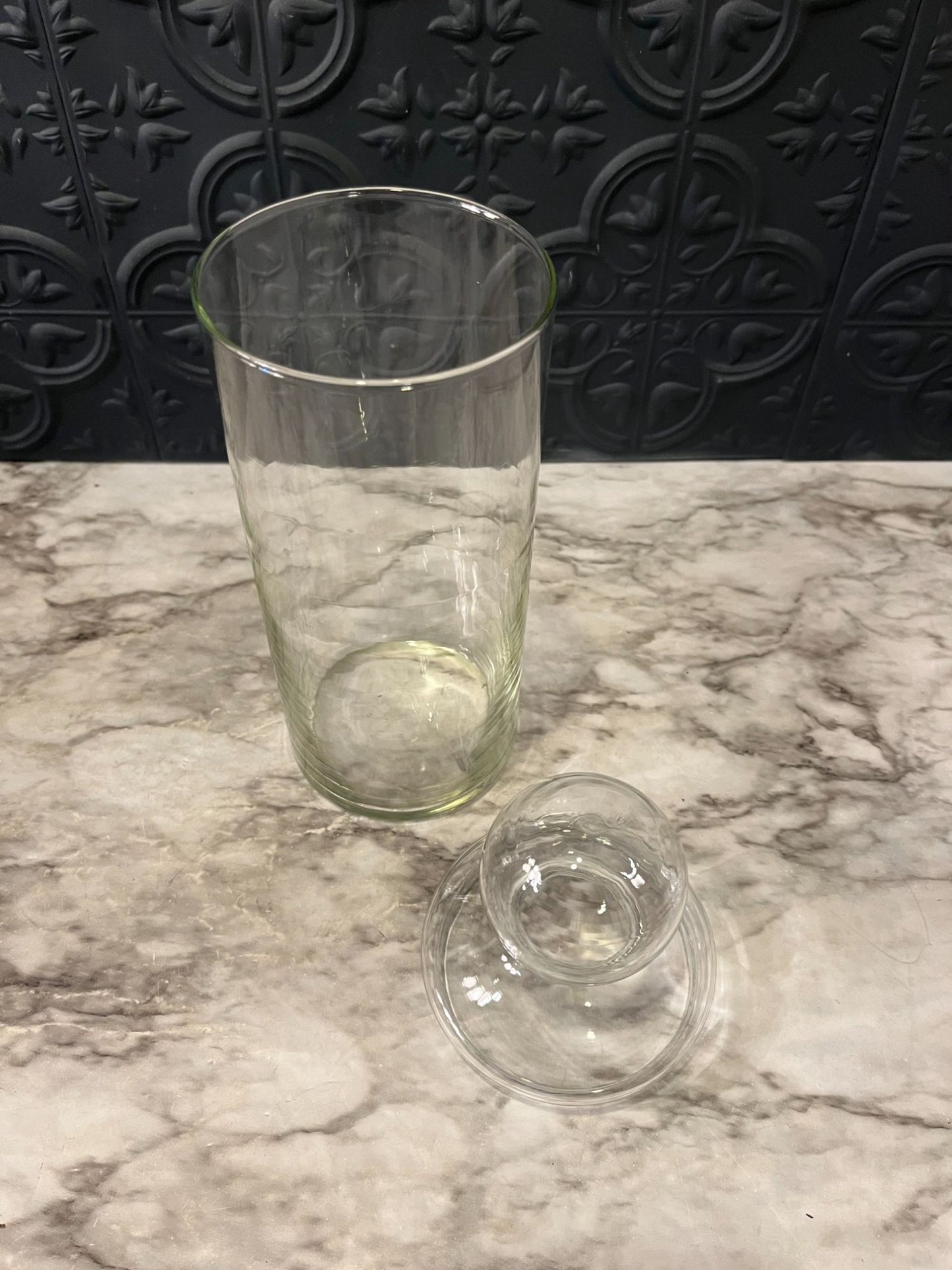 Apothocary Glass cylinder with  lid