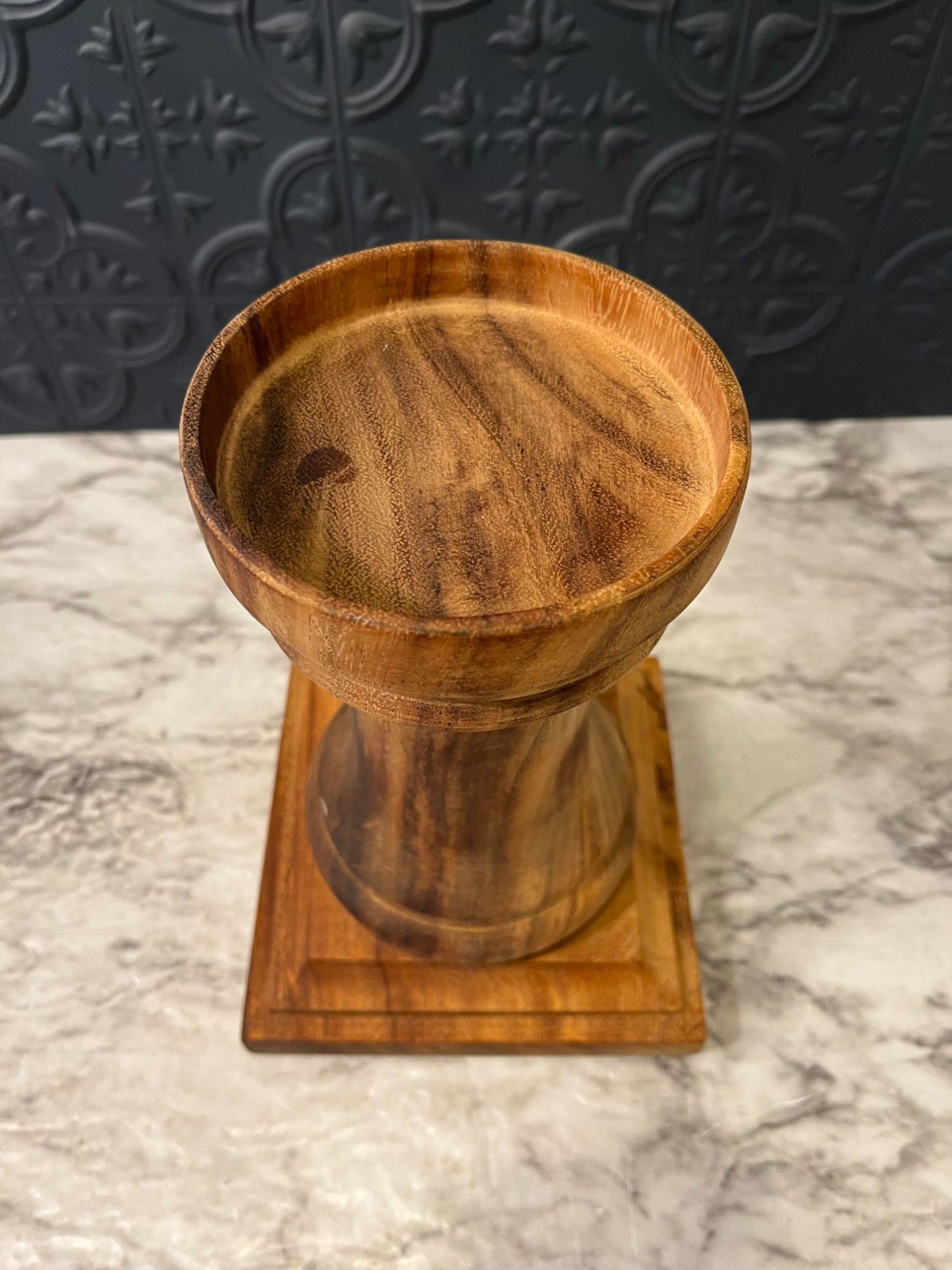 Short Wood Pillar Holder