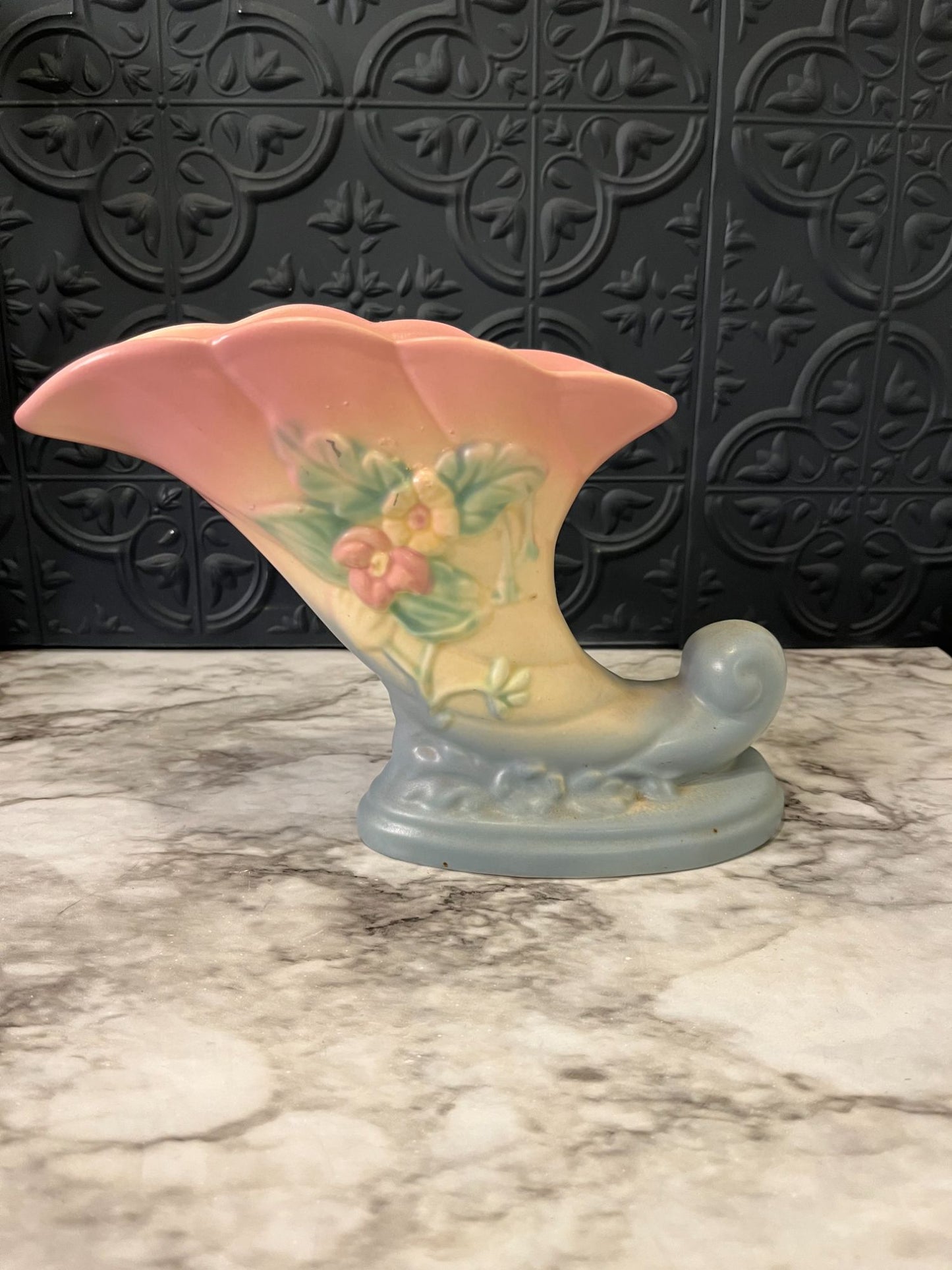 Hull Pastel trumpet vase