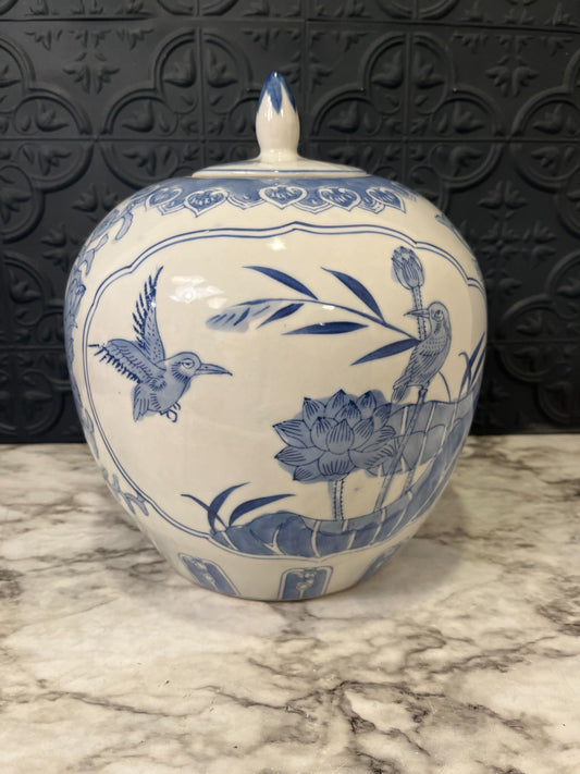 Vintage Chinese Blue and White Ginger Jar