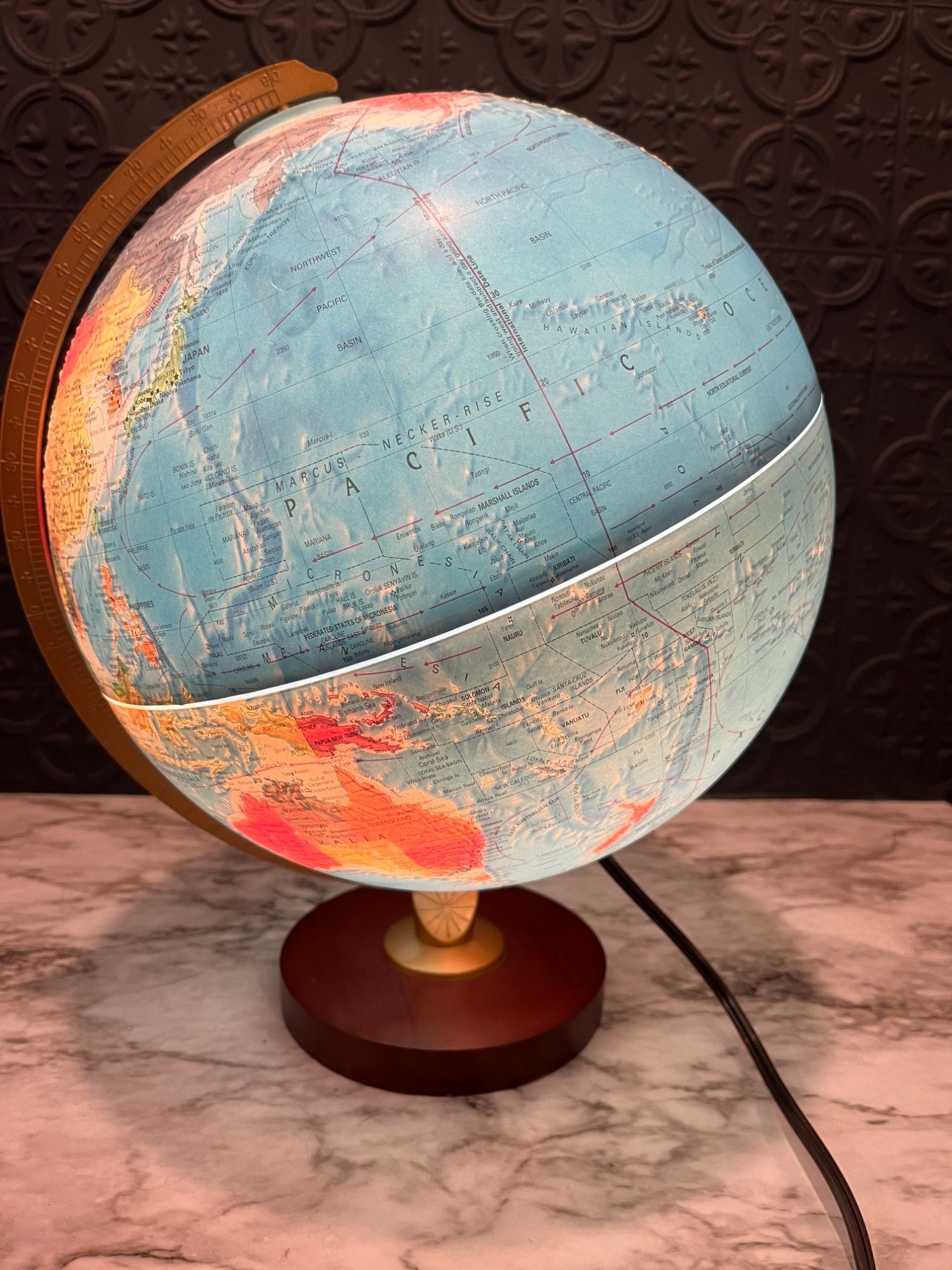 Globe Lamp