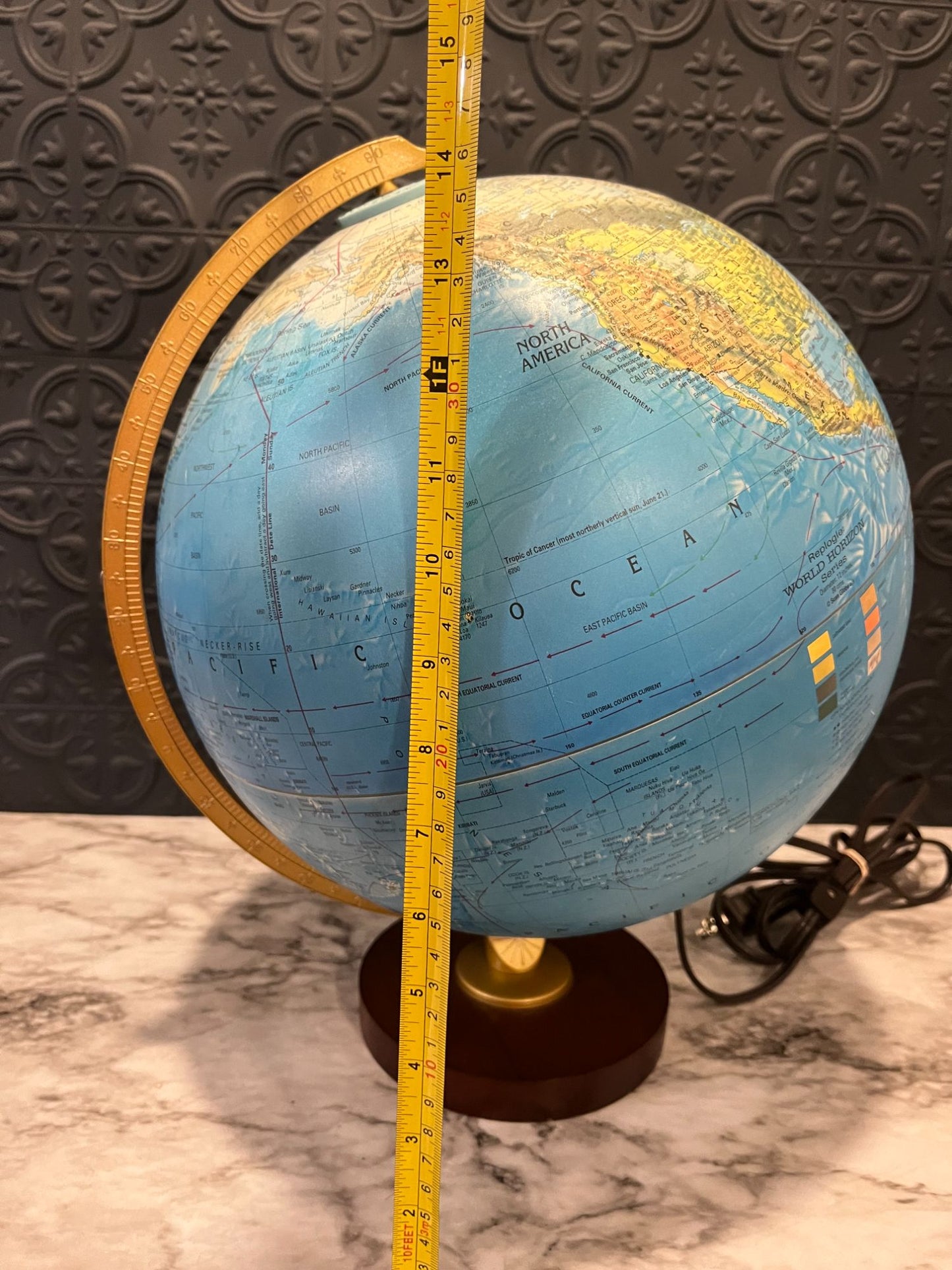 Globe Lamp