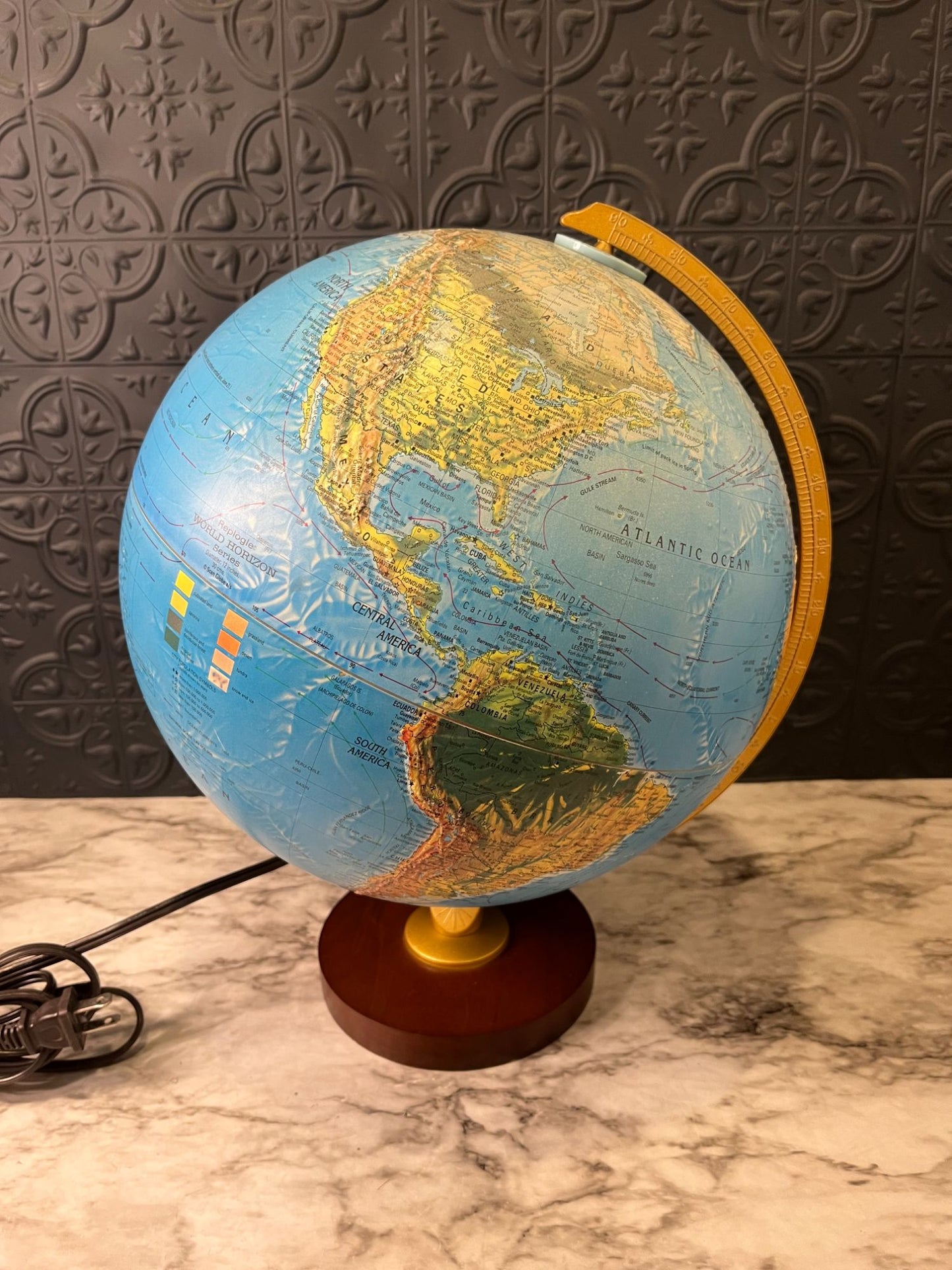 Globe Lamp