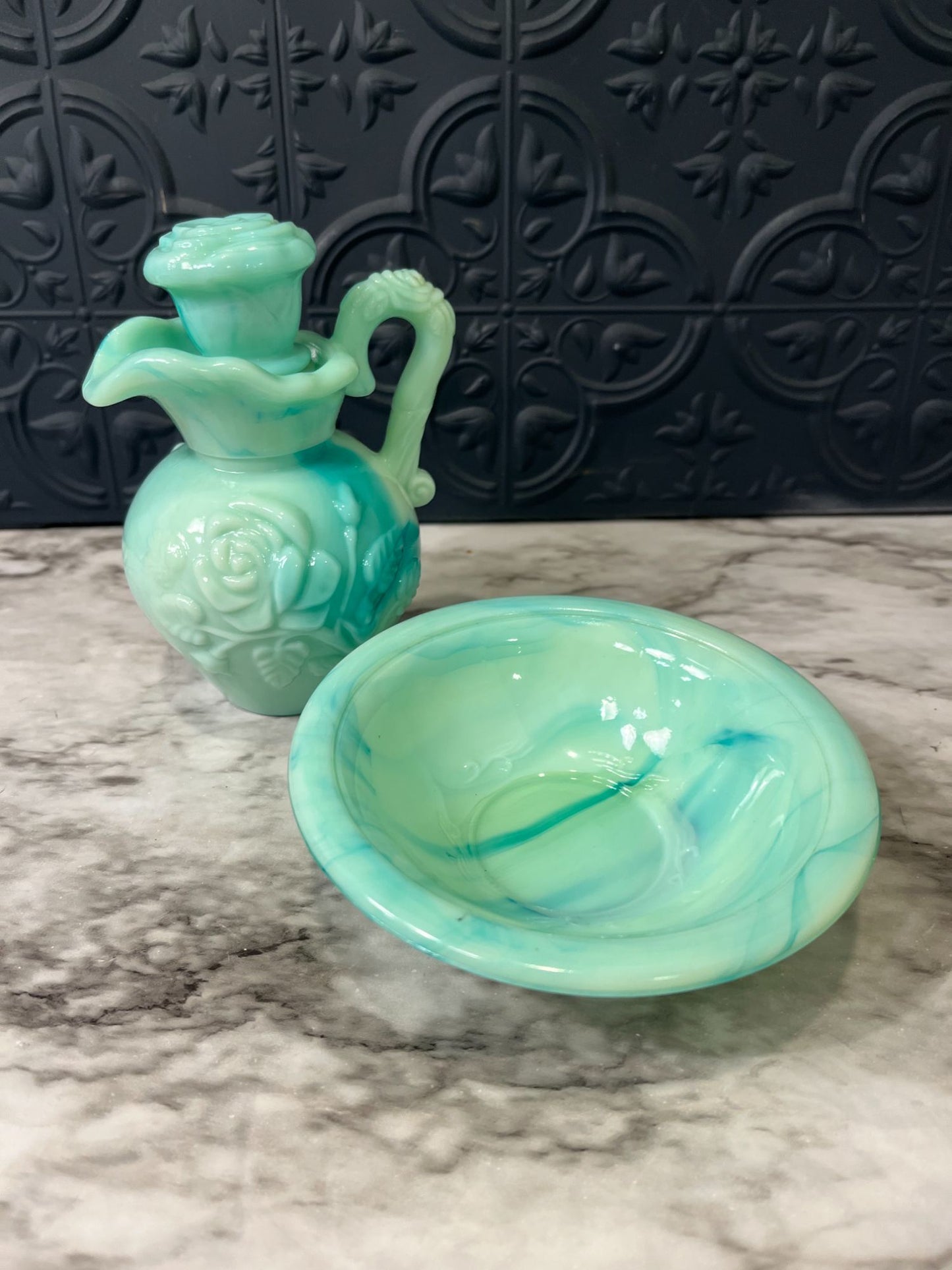 Avon Green Perfume bottle with  dish