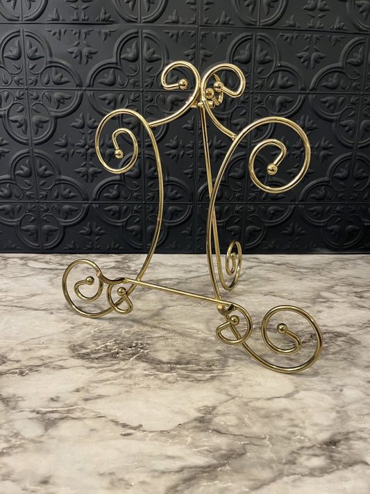 Brass swirl easel