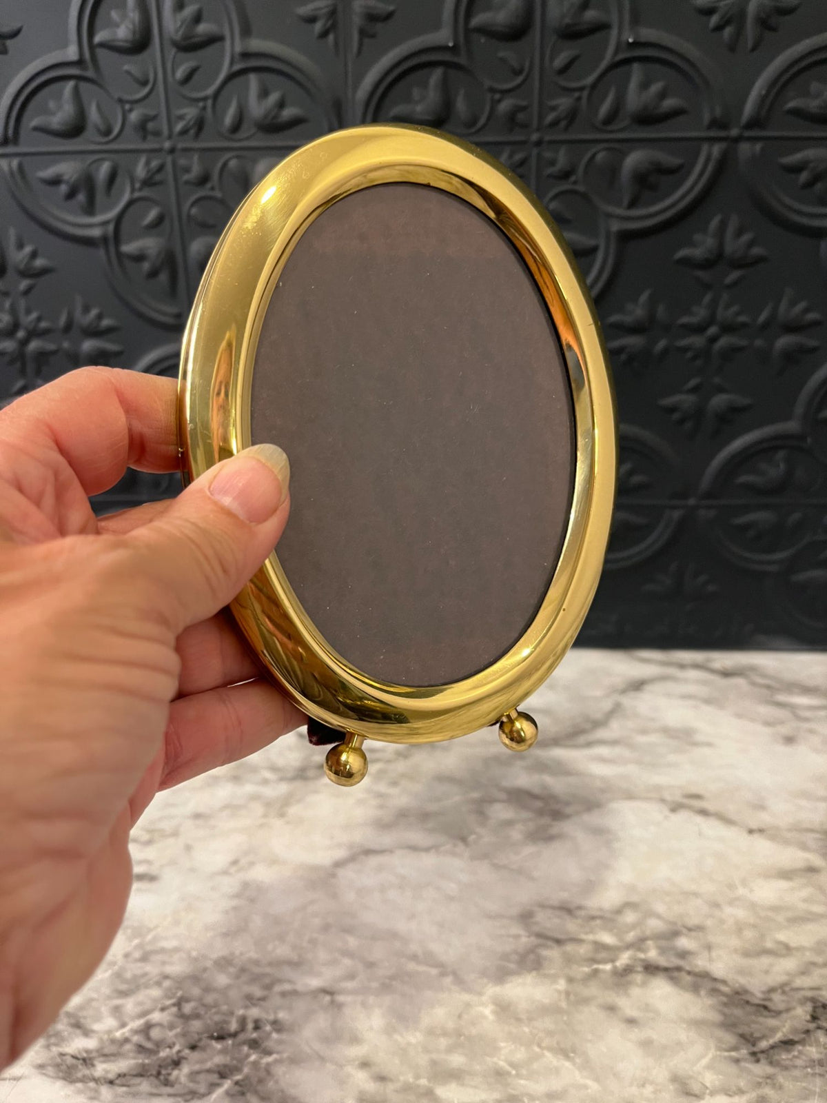 Oval brass frame small