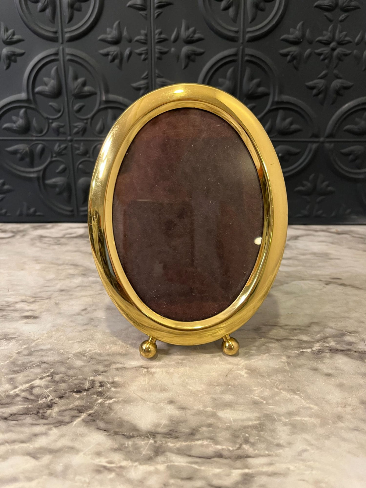 Oval brass frame small